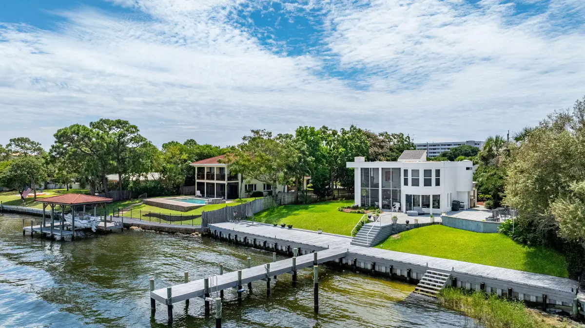 521 Dorado Avenue, Fort Walton Beach, FL 32548 - #1