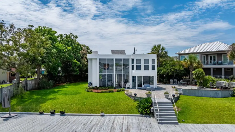 521 Dorado Avenue, Fort Walton Beach, FL 32548 - #3