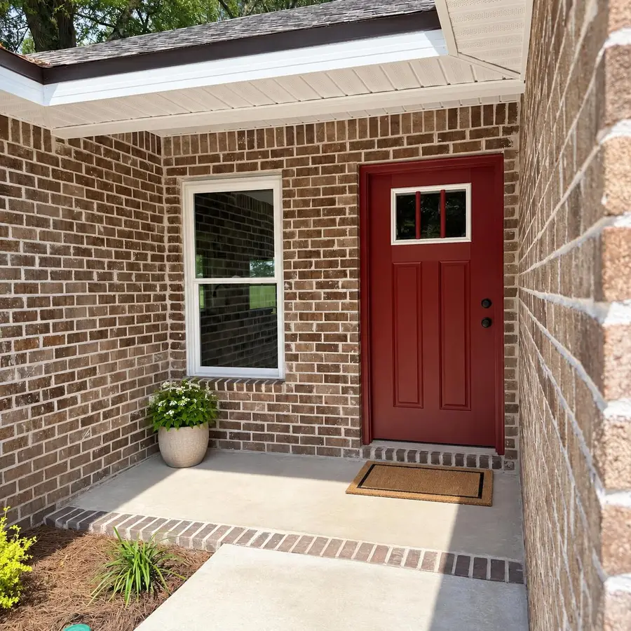 878 E Walnut Avenue, Crestview, FL 32539 - #3