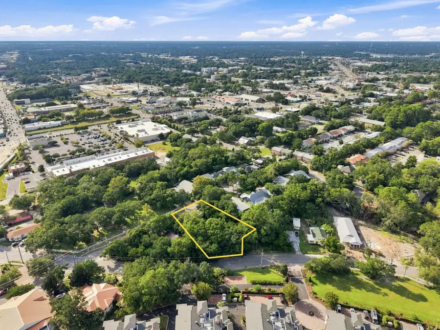 237 SE Brooks Street, Fort Walton Beach, FL 32548 - #3