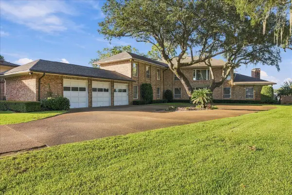 259 NW Sleepy Oaks Lane, Fort Walton Beach, FL 32548