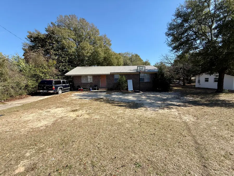 29 Fredrick Drive, Defuniak Springs, FL 32433 - #2