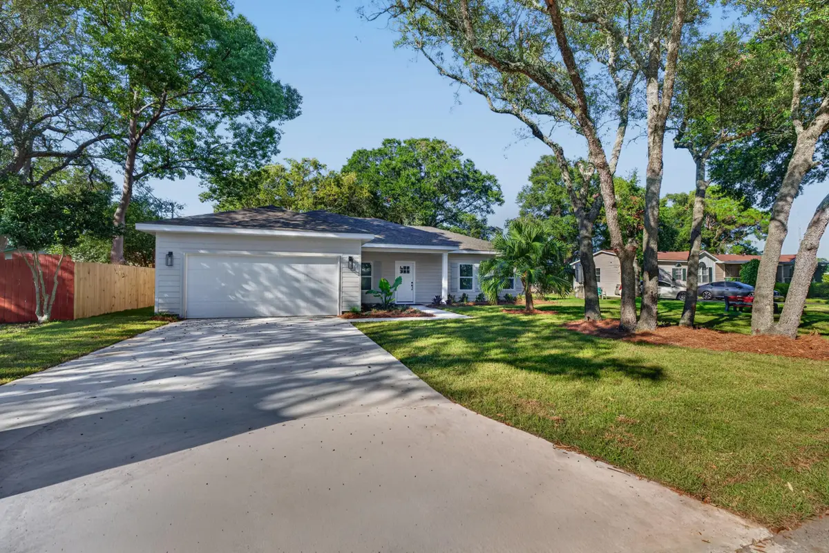 11 NW Comet Street, Fort Walton Beach, FL 32548 - #1