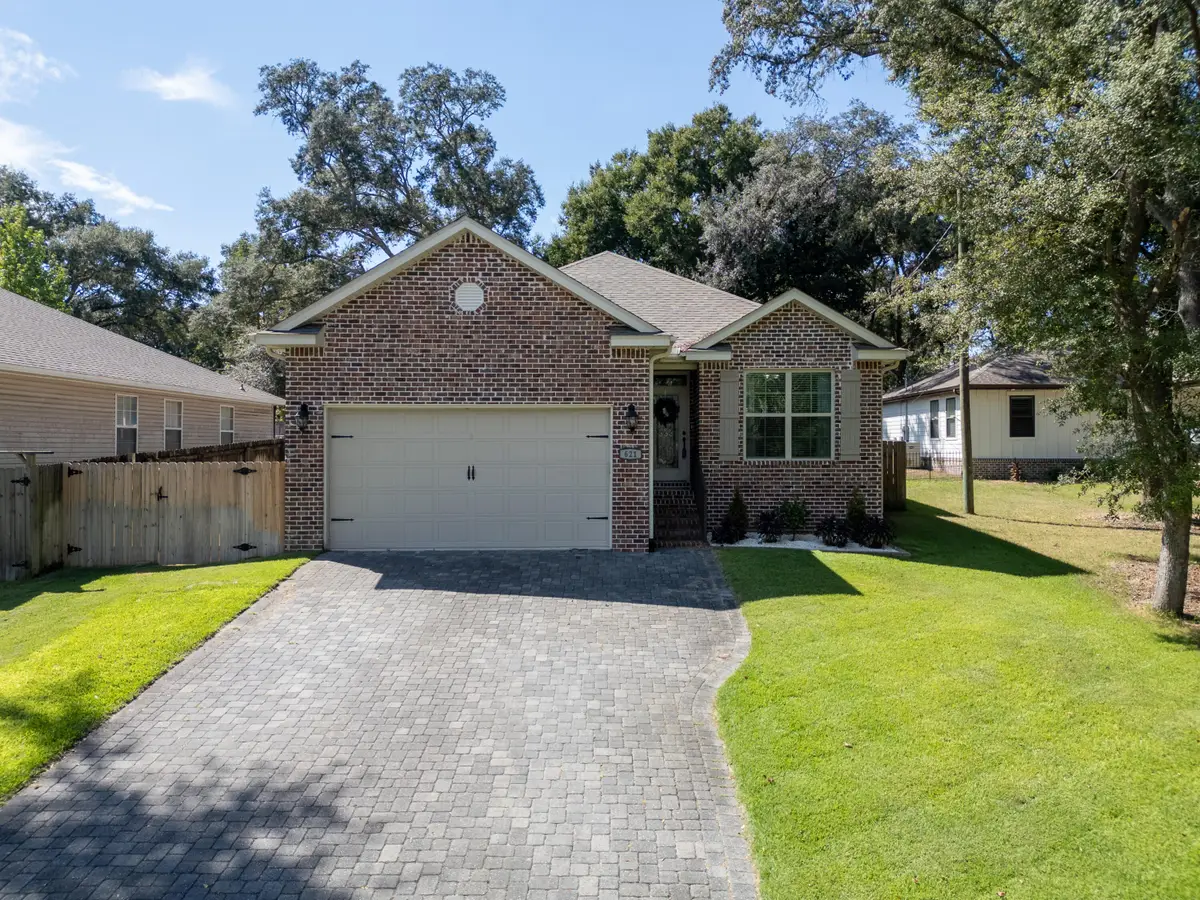 621 Ivy Avenue, Niceville, FL 32578 - #1
