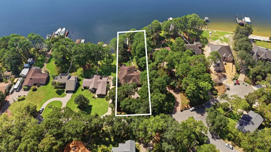 2422 Edgewater Drive, Niceville, FL 32578 - #2