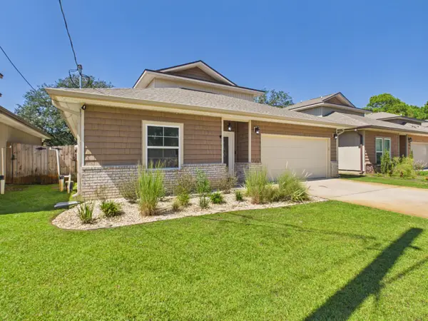 2143 Nina Street, Navarre, FL 32566