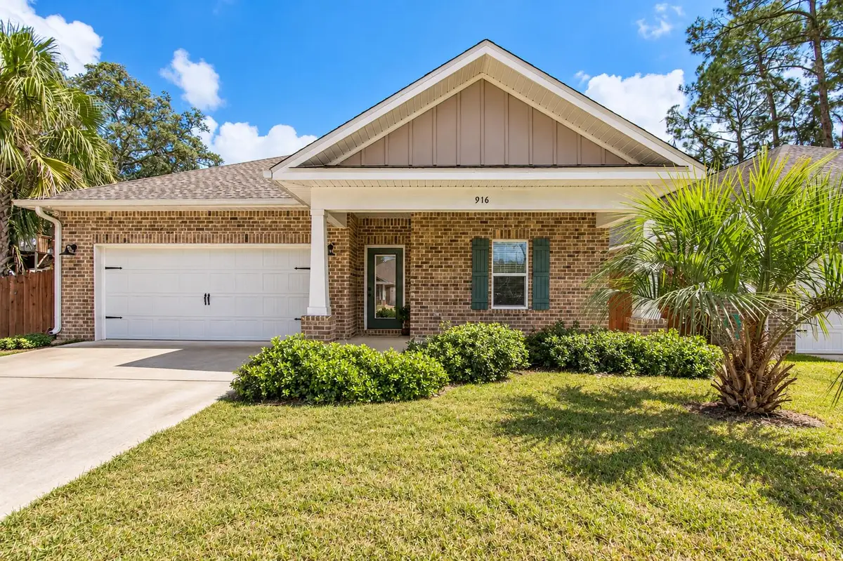 916 Linden Avenue, Niceville, FL 32578 - #1