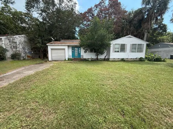 215 NE Highway Avenue, Fort Walton Beach, FL 32547