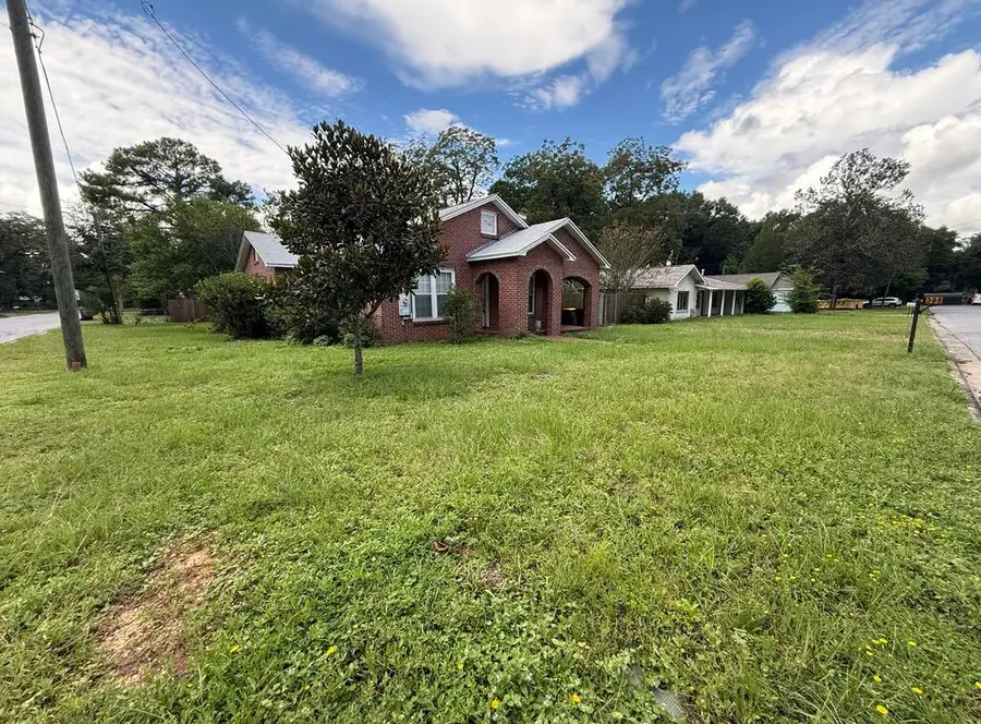398 S Spring Street, Crestview, FL 32536 - #3