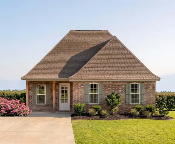 123 Grand Nature Way, Freeport, FL 32439