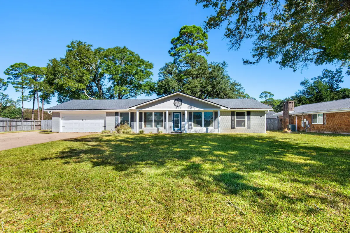 301 17th Street, Niceville, FL 32578 - #1