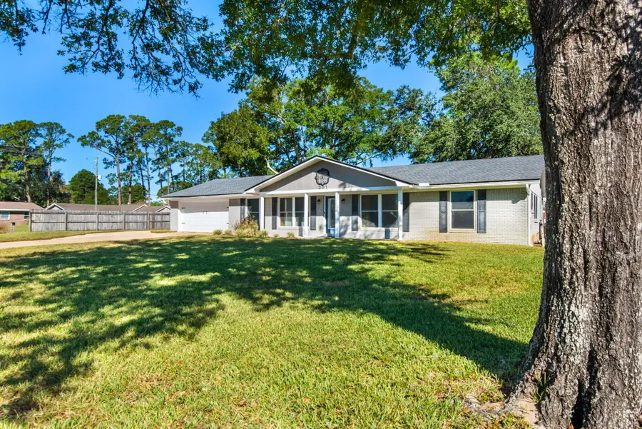 301 17th Street, Niceville, FL 32578 - #3
