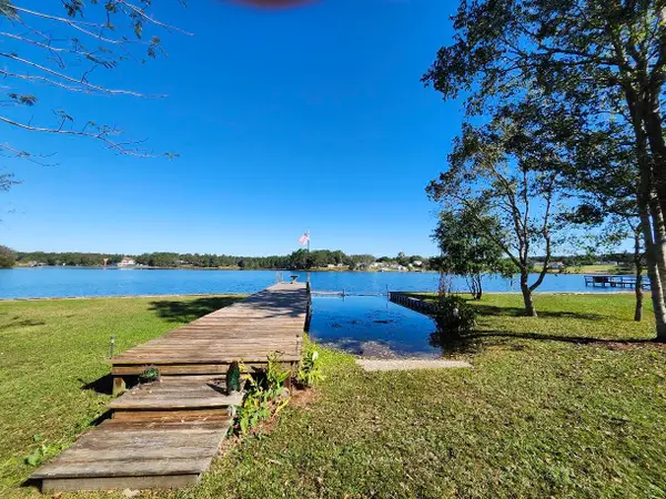 821 Paradise Island Drive, DeFuniak Springs, FL 32433