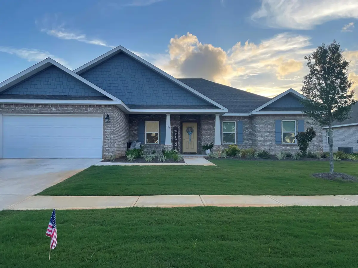 106 E Sky Way, Freeport, FL 32439 - #1