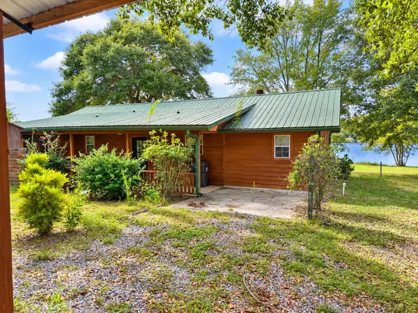 356 Juniper Island Drive, DeFuniak Springs, FL 32433