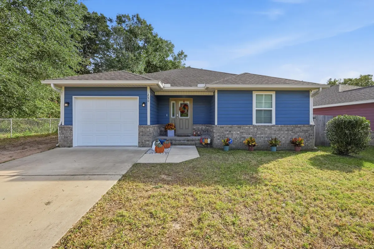 250 W North Avenue, Crestview, FL 32536 - #1
