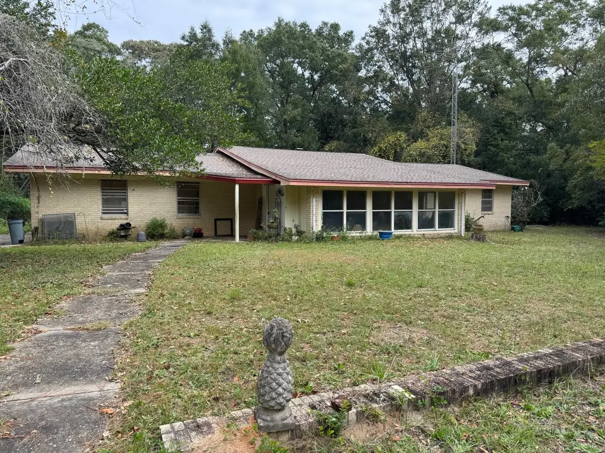 3211 Maple Street, Crestview, FL 32539 - #1