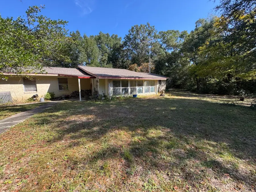 3211 Maple Street, Crestview, FL 32539 - #3