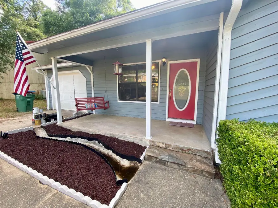 969 Dixie Street, Crestview, FL 32536 - #2