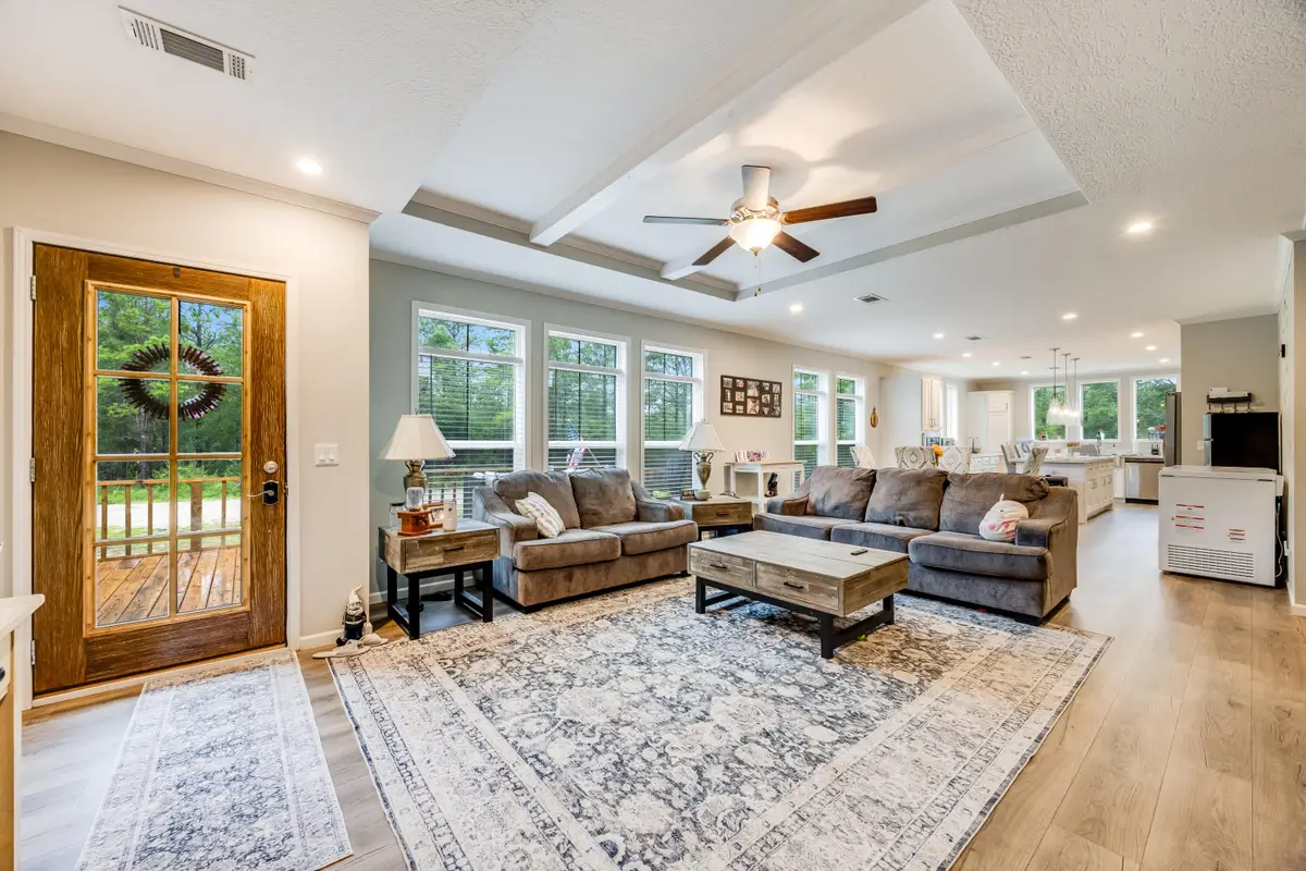 120 W Clover Lane, Defuniak Springs, FL 32433 - Image #1