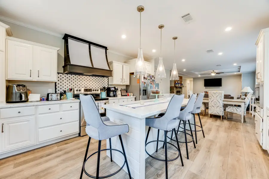 120 W Clover Lane, Defuniak Springs, FL 32433 - Image #3