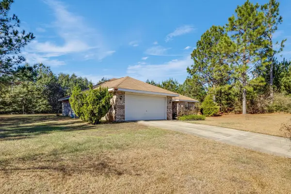 8180 Shooter Lane, Laurel Hill, FL 32567