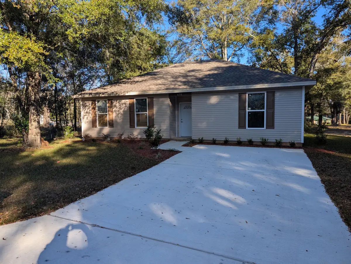 698 E Edney Avenue, Crestview, FL 32539 - Image #1
