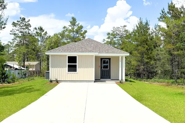 115 E Tiger Lily Lane, DeFuniak Springs, FL 32433