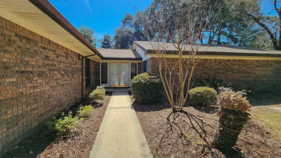 44 Maple Avenue, Shalimar, FL 32579 - Image #3