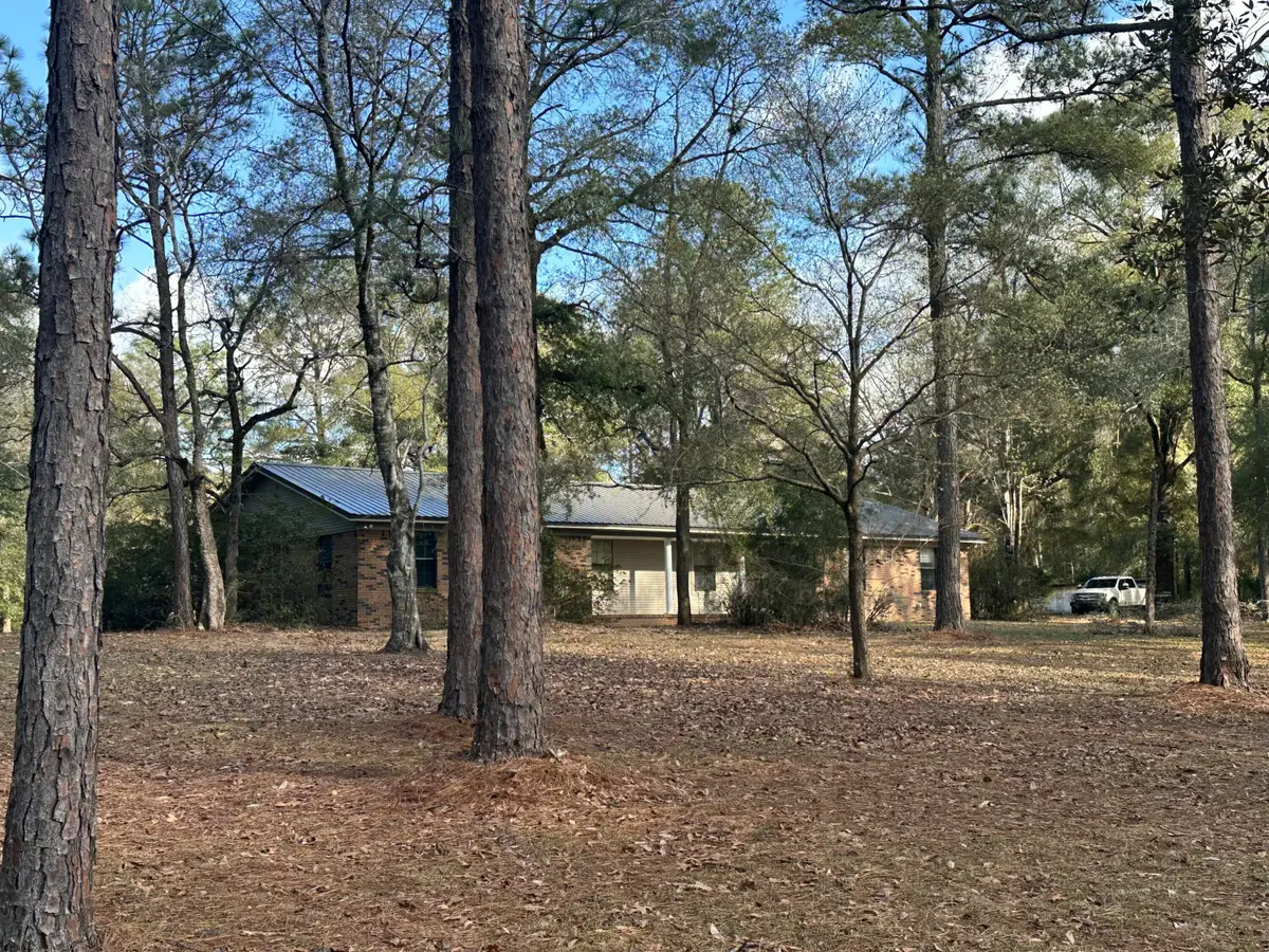 5895 Pineforest Drive, Crestview, FL 32539 - Image #1
