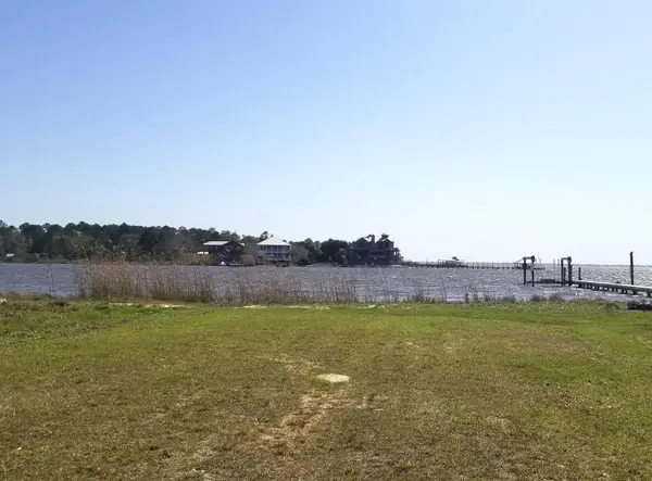 554 Beatrice Point Road, Freeport, FL 32439