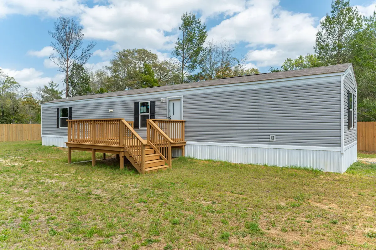 382 W Royal Palm Ave, Defuniak Springs, FL 32433 - Image #1