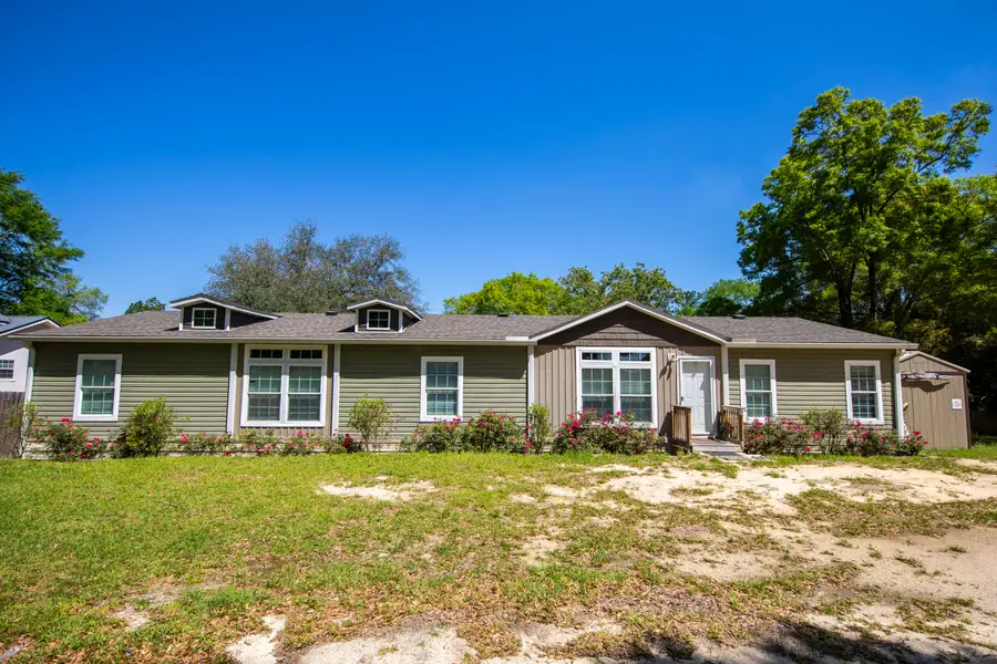 748 Phillips Drive, Freeport, FL 32439 - Image #2