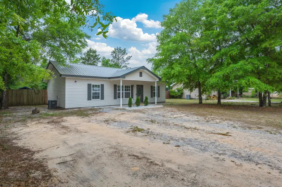 226 E Cypress Avenue, Defuniak Springs, FL 32433 - Image #2