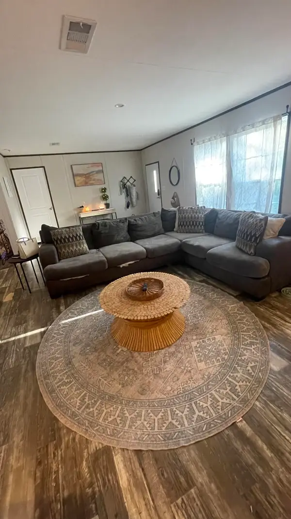 187 E Violet Lane, DeFuniak Springs, FL 32433