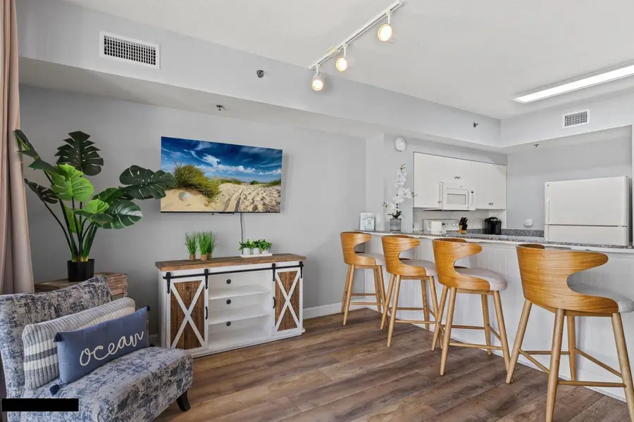 9900 S Thomas Drive #1410, Panama City Beach, FL 32408 - Image #2