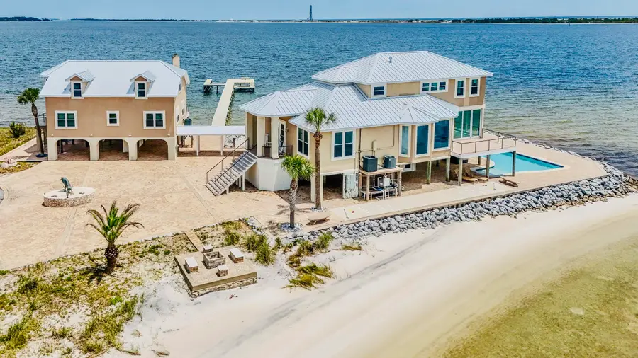 320 Sunny Drive, Mary Esther, FL 32569 - Image #2