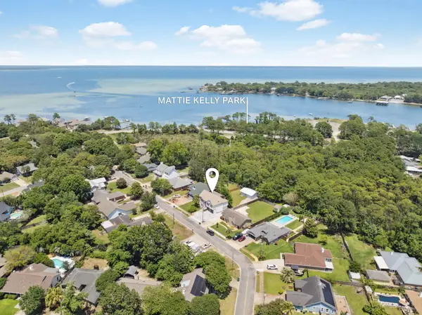 1190 Bay Court, Destin, FL 32541