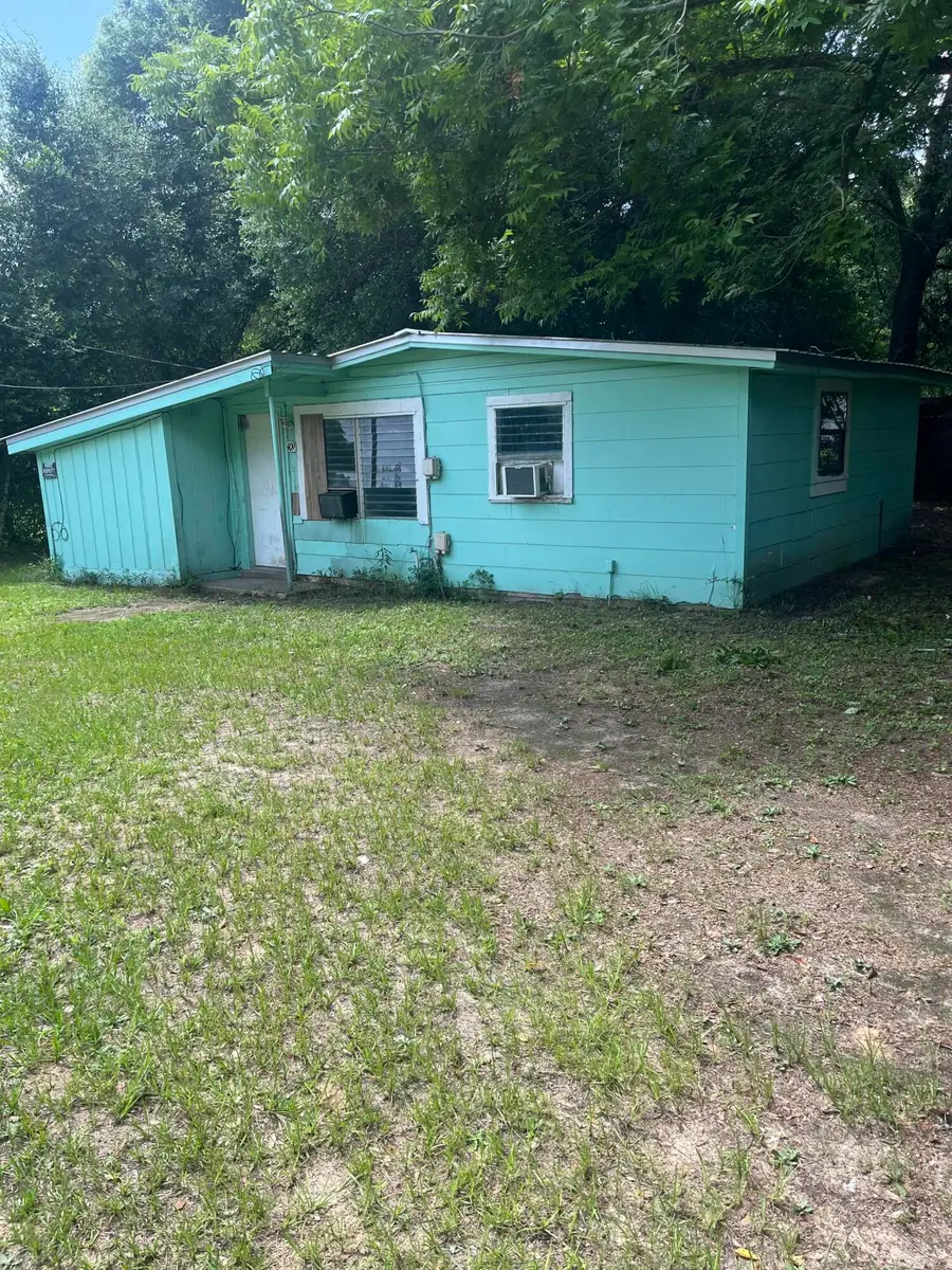 401-409 Brock East Avenue, Crestview, FL 32539 - Image #2