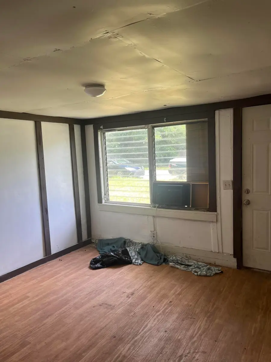 401-409 Brock East Avenue, Crestview, FL 32539 - Image #3