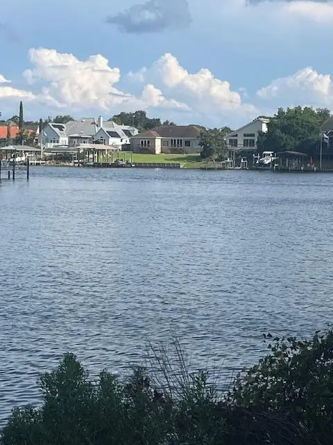 N/A Blvd Of The Champions, Shalimar, FL 32579