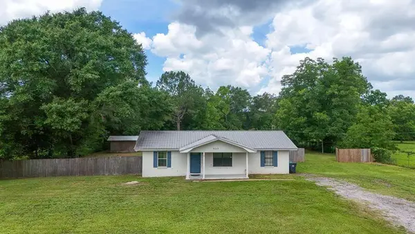 5213 St Highway 83, DeFuniak Springs, FL 32433