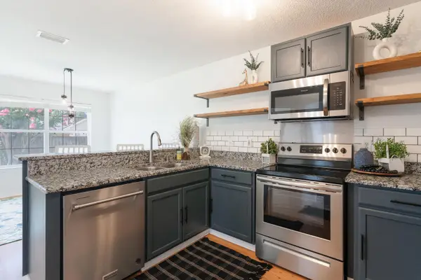 558 Rough Leaf Lane, Mary Esther, FL 32569