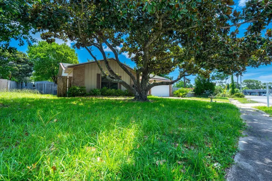 1000 Quail Hollow Drive, Mary Esther, FL 32569 - Image #2