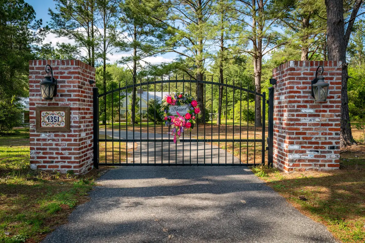 4351 Poverty Creek Road, Crestview, FL 32539 - Image #1