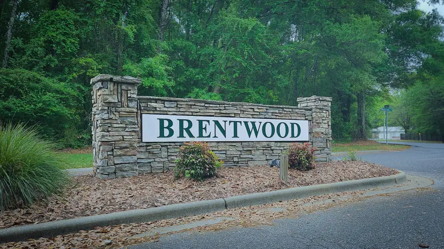 4906 Laurel Oak Drive, Pace, FL 32571 - Image #3