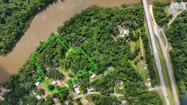 70 River Loop, Ponce De Leon, FL 32455