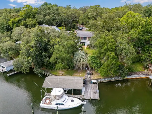 123 Star Drive, Fort Walton Beach, FL 32547