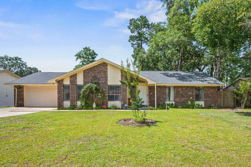 1016 Darlington Oak Drive, Niceville, FL 32578 - Image #1