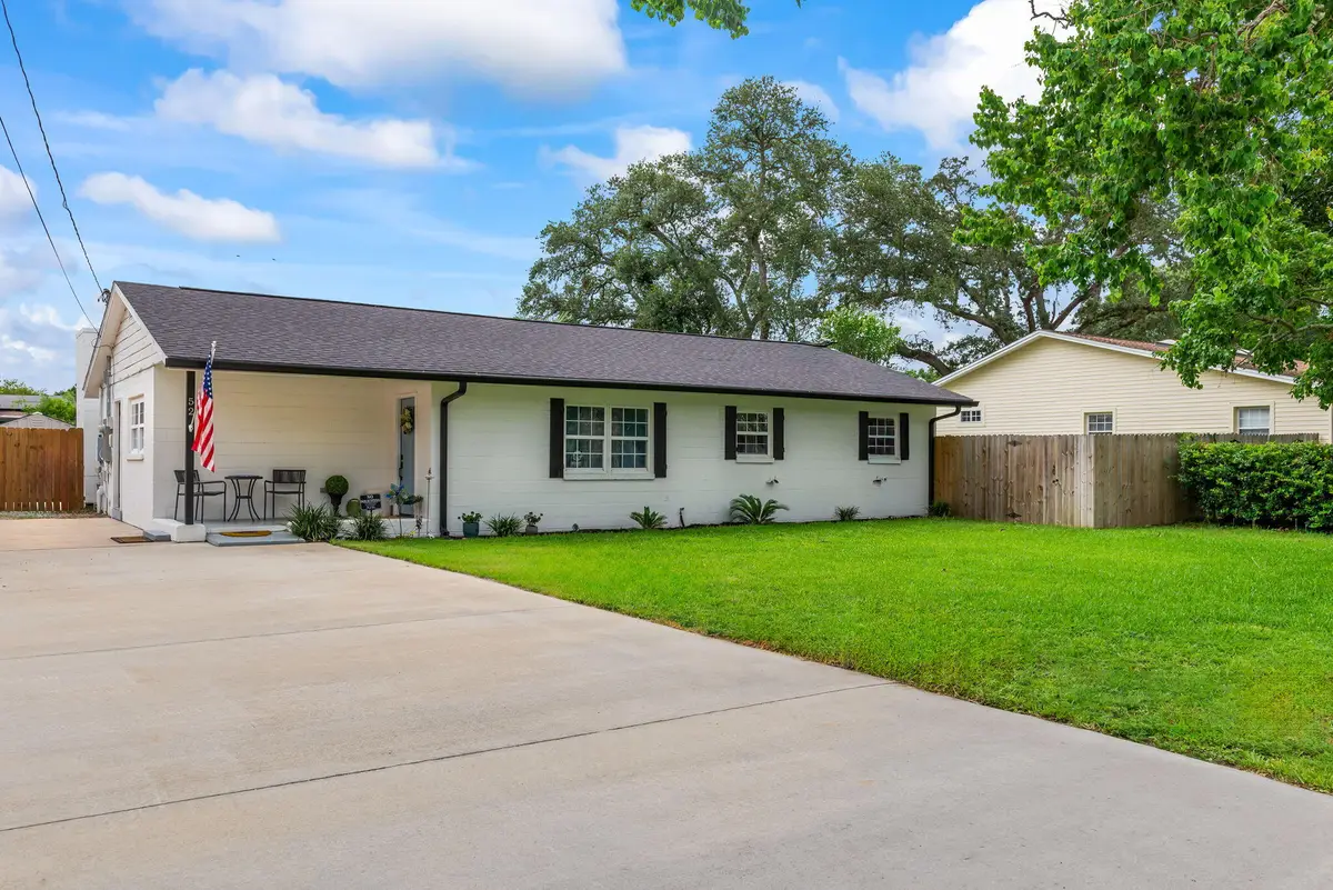 52 NW Cape Drive, Fort Walton Beach, FL 32548 - #1